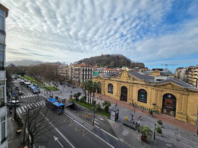 Piso en Venta en Boulevard Zumardia, 1 en Área Romántica