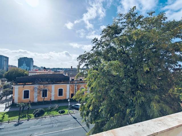 Piso en Venta en Avenida Eduardo Dato, 23 en La Calzada - La Florida