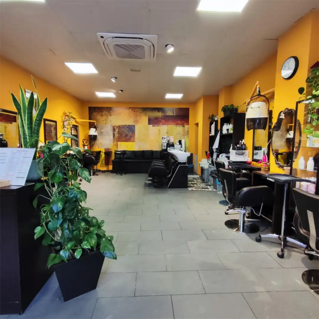 Commercial properties for rent in Carrer de Feliu i Codina, 53, Horta Commercial properties for rent in Barcelona with Air Conditioner