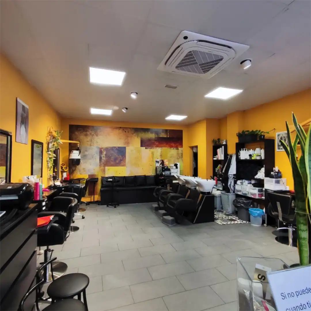 Commercial properties for rent in Carrer de Feliu i Codina, 53, Horta Commercial properties for rent in Barcelona with Air Conditioner