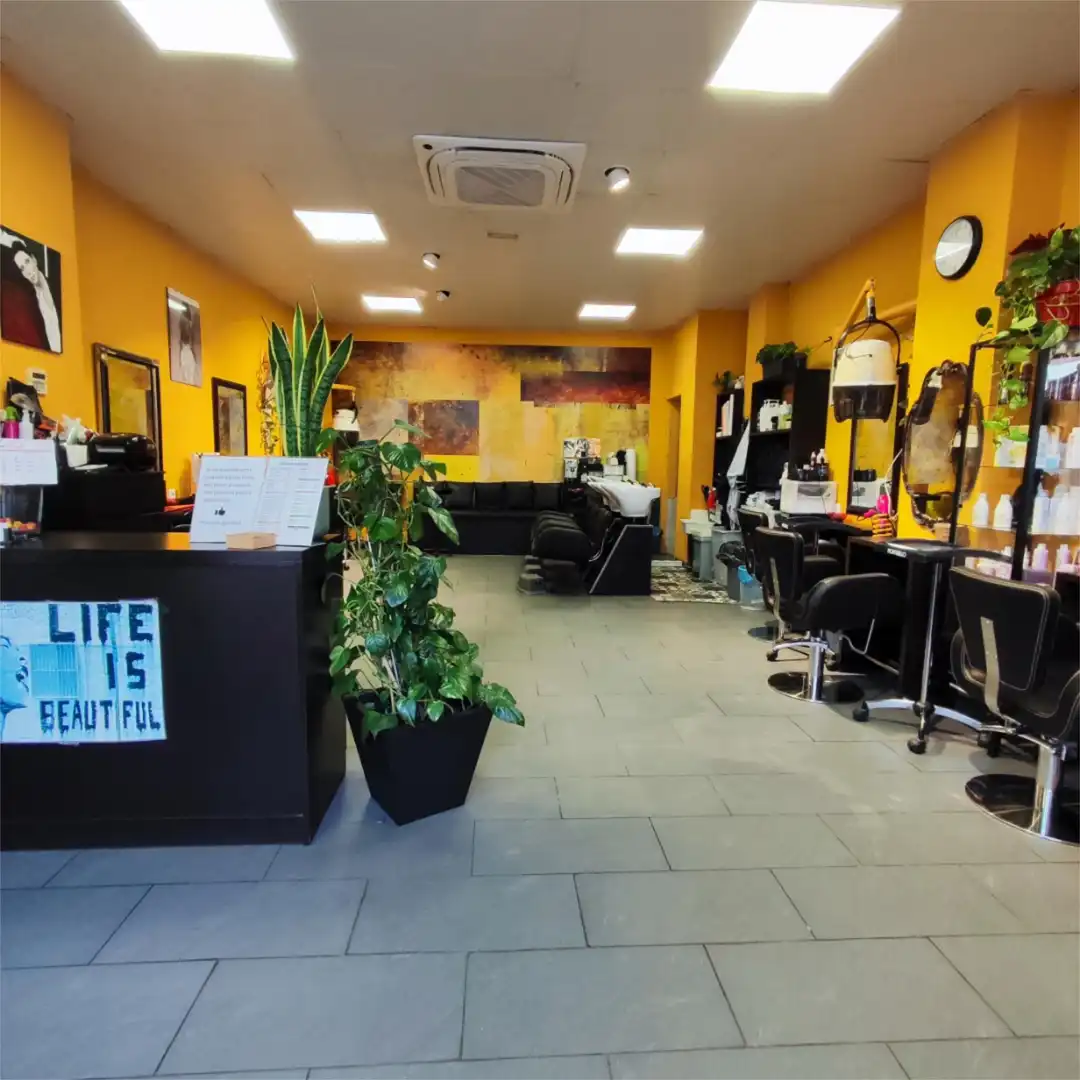 Commercial properties for rent in Carrer de Feliu i Codina, 53, Horta Commercial properties for rent in Barcelona with Air Conditioner
