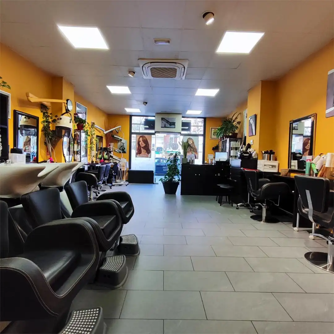 Commercial properties for rent in Carrer de Feliu i Codina, 53, Horta Commercial properties for rent in Barcelona with Air Conditioner