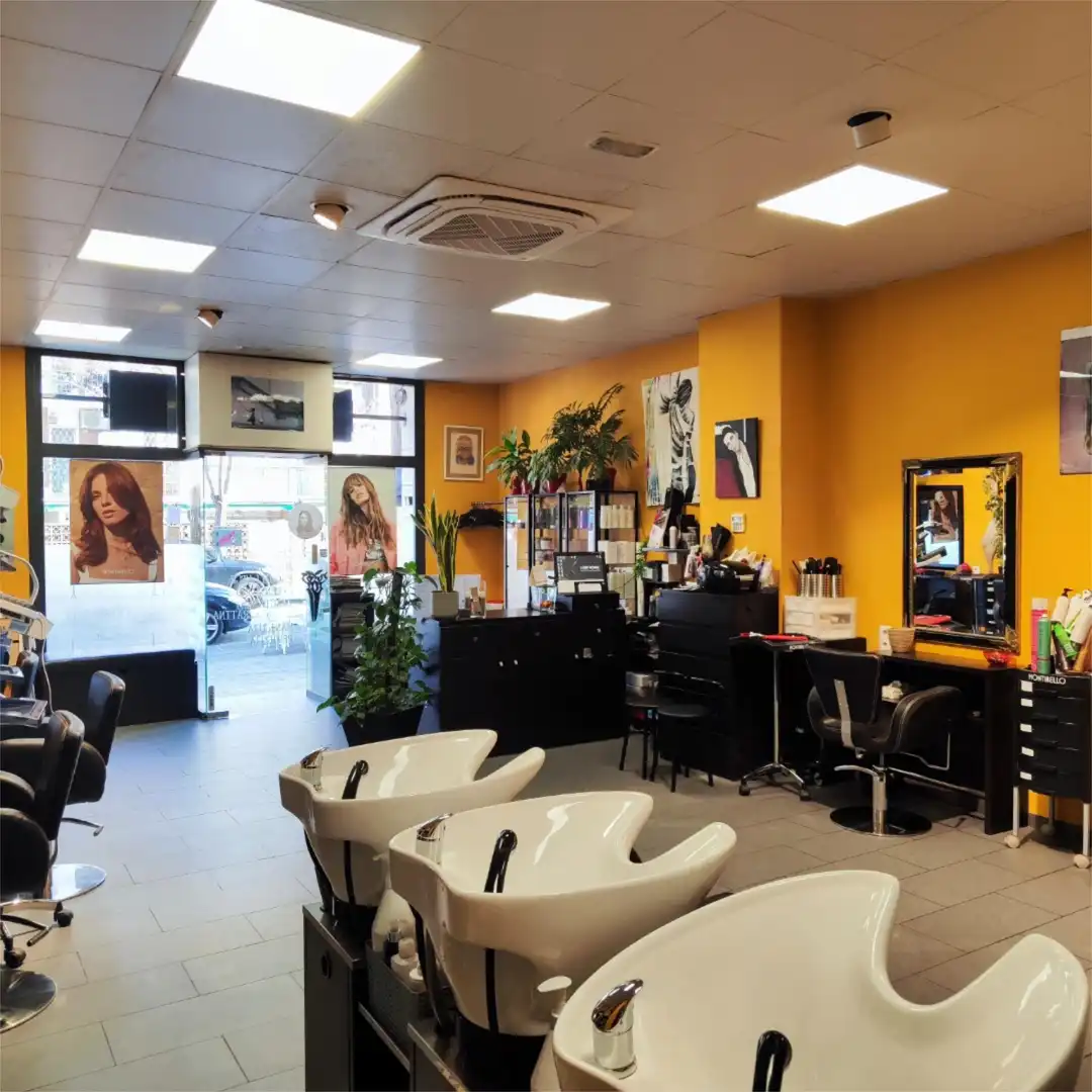 Commercial properties for rent in Carrer de Feliu i Codina, 53, Horta Commercial properties for rent in Barcelona with Air Conditioner
