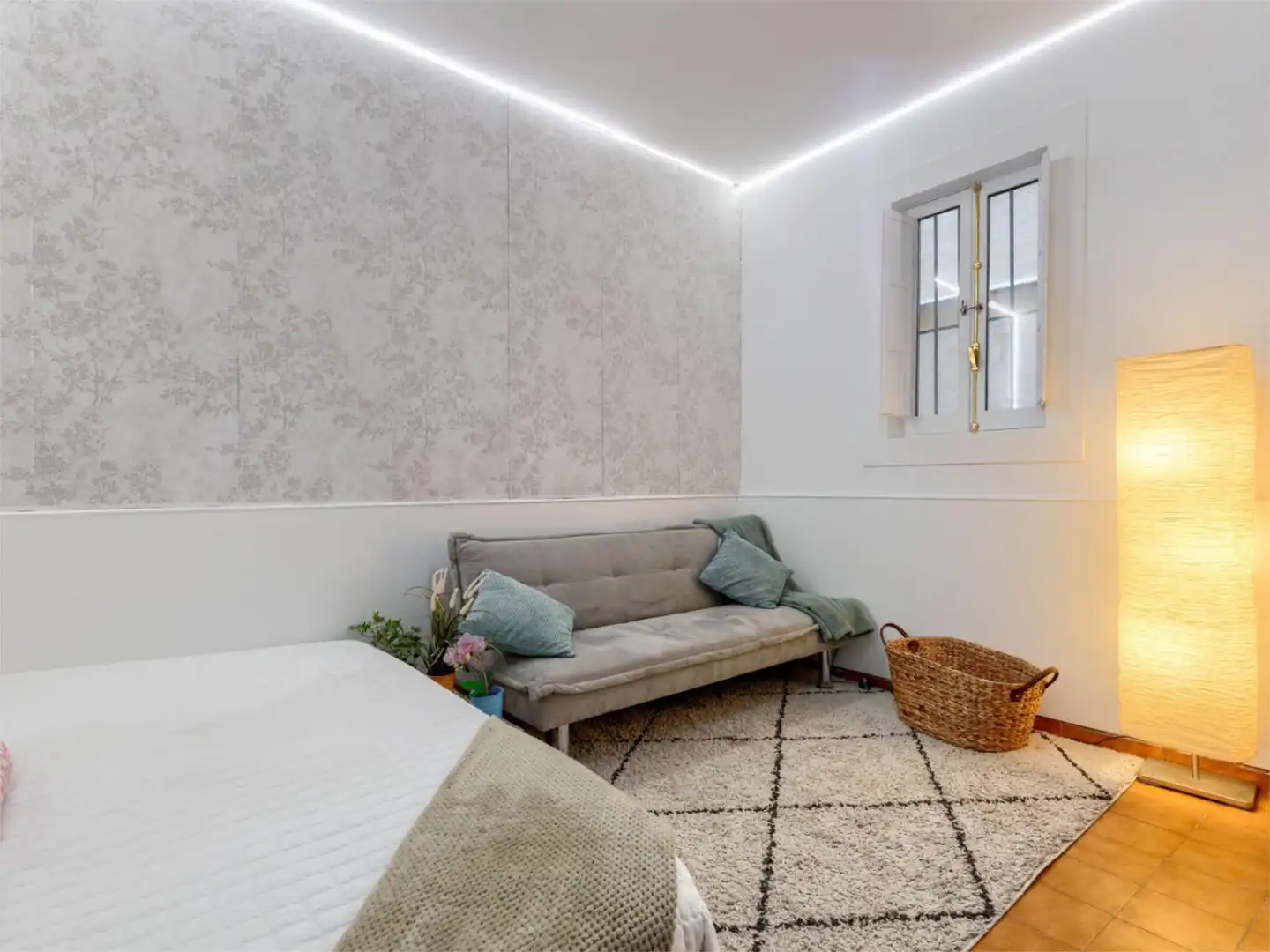 Piso en venta en Calle de la Paloma, 17, Palacio Habitación de Piso en venta en Madrid con Calefacción