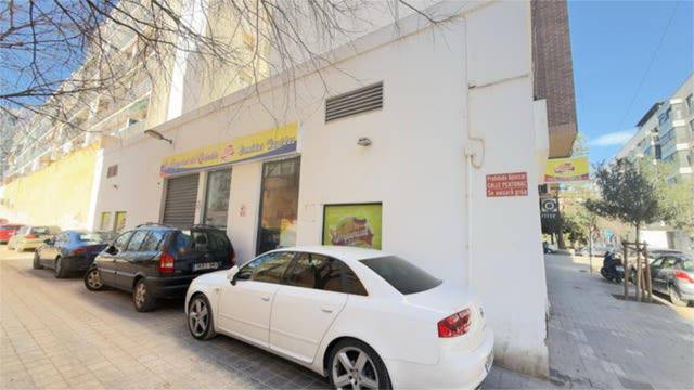Local comercial en Alquiler en Torrefiel