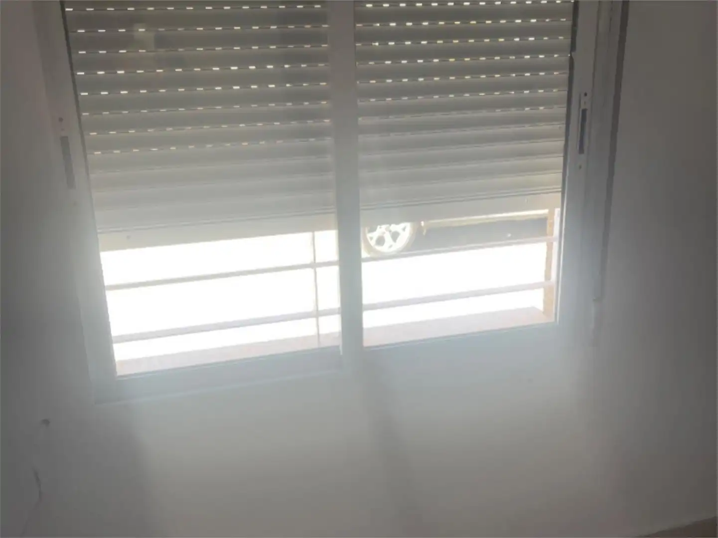 Vista exterior de Piso en venta en El Pinós / Pinoso con Jardín privado, Terraza y Balcón