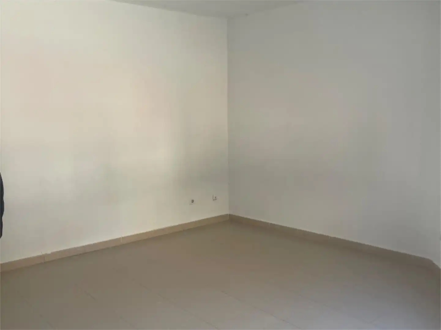 Habitación de Piso en venta en El Pinós / Pinoso con Jardín privado, Terraza y Balcón
