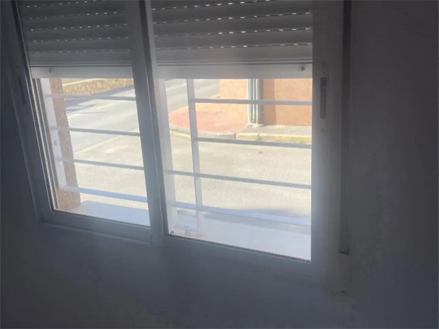 Vista exterior de Piso en venta en El Pinós / Pinoso con Jardín privado, Terraza y Balcón