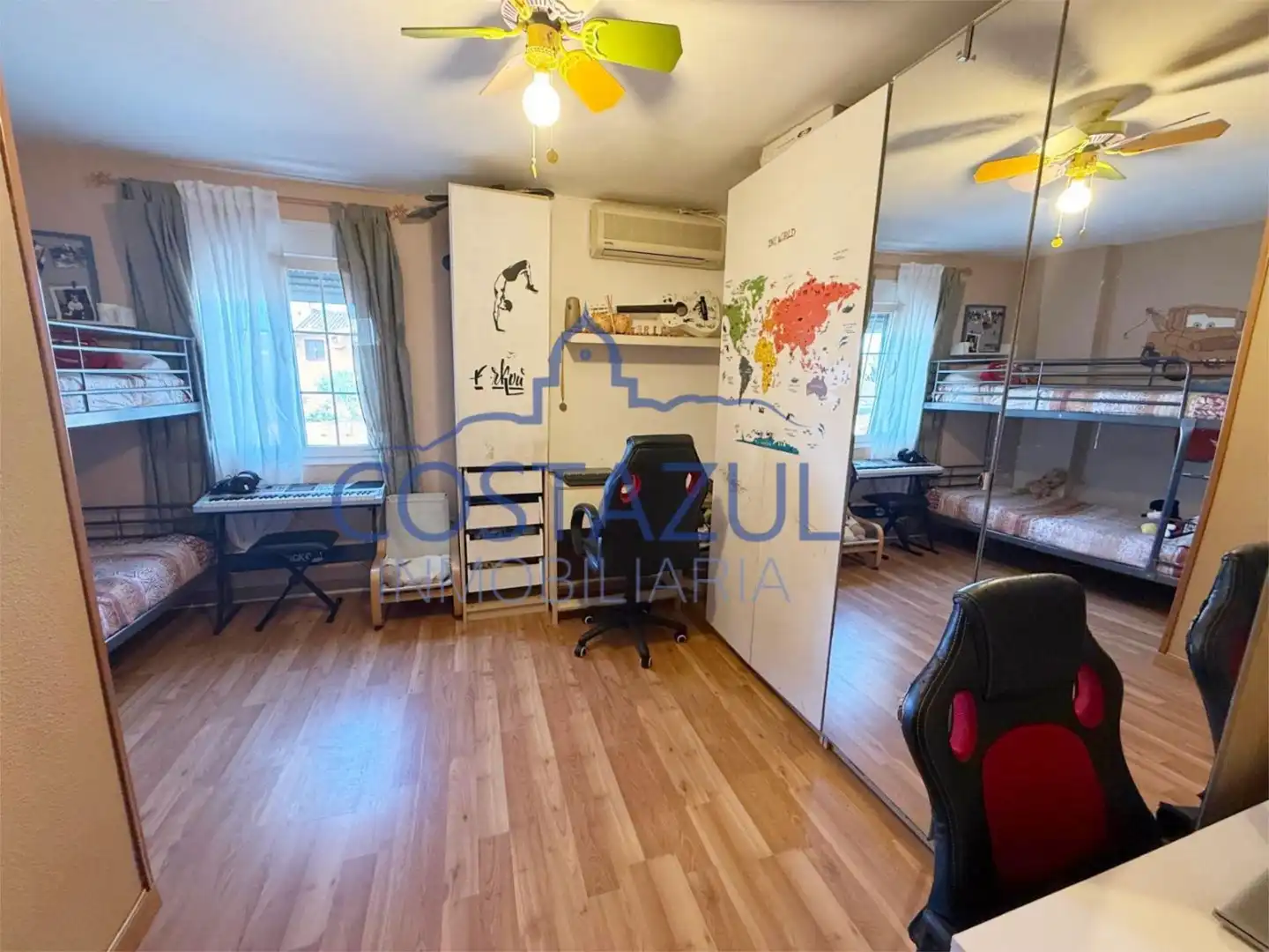 Casa adosada en venta en Carretera de Camposoto, 9, Cobreros Viejo Habitación de Casa adosada en venta en San Fernando con Aire acondicionado, Calefacción y Terraza