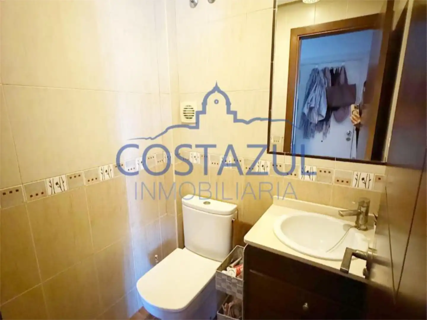 Casa adosada en venta en Carretera de Camposoto, 9, Cobreros Viejo Baño de Casa adosada en venta en San Fernando con Aire acondicionado, Calefacción y Terraza