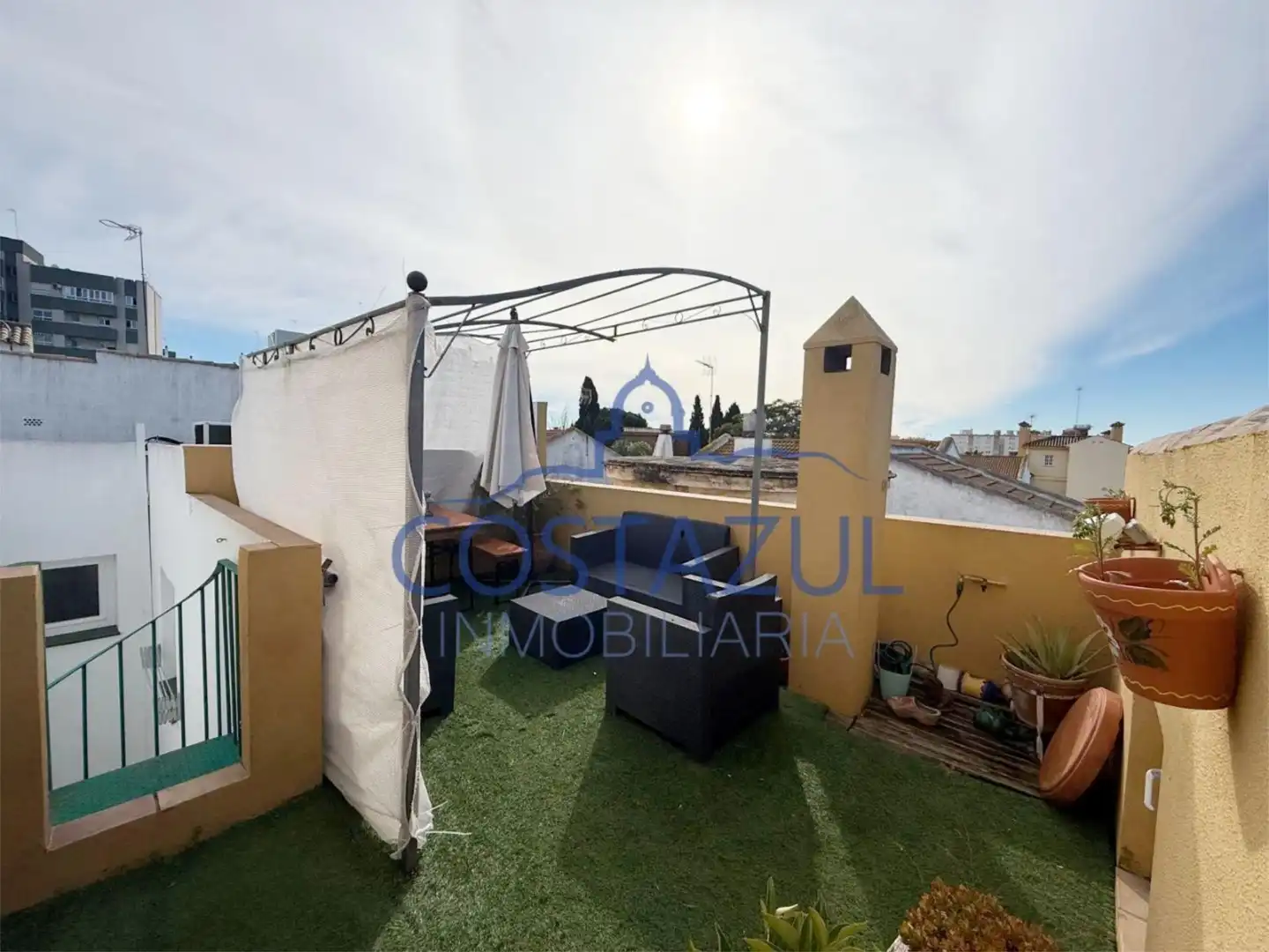 Casa adosada en venta en Carretera de Camposoto, 9, Cobreros Viejo Terraza de Casa adosada en venta en San Fernando con Aire acondicionado, Calefacción y Terraza