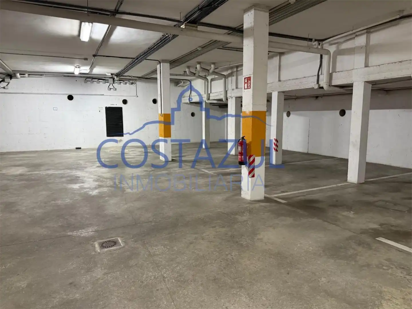 Casa adosada en venta en Carretera de Camposoto, 9, Cobreros Viejo Parking de Casa adosada en venta en San Fernando con Aire acondicionado, Calefacción y Terraza