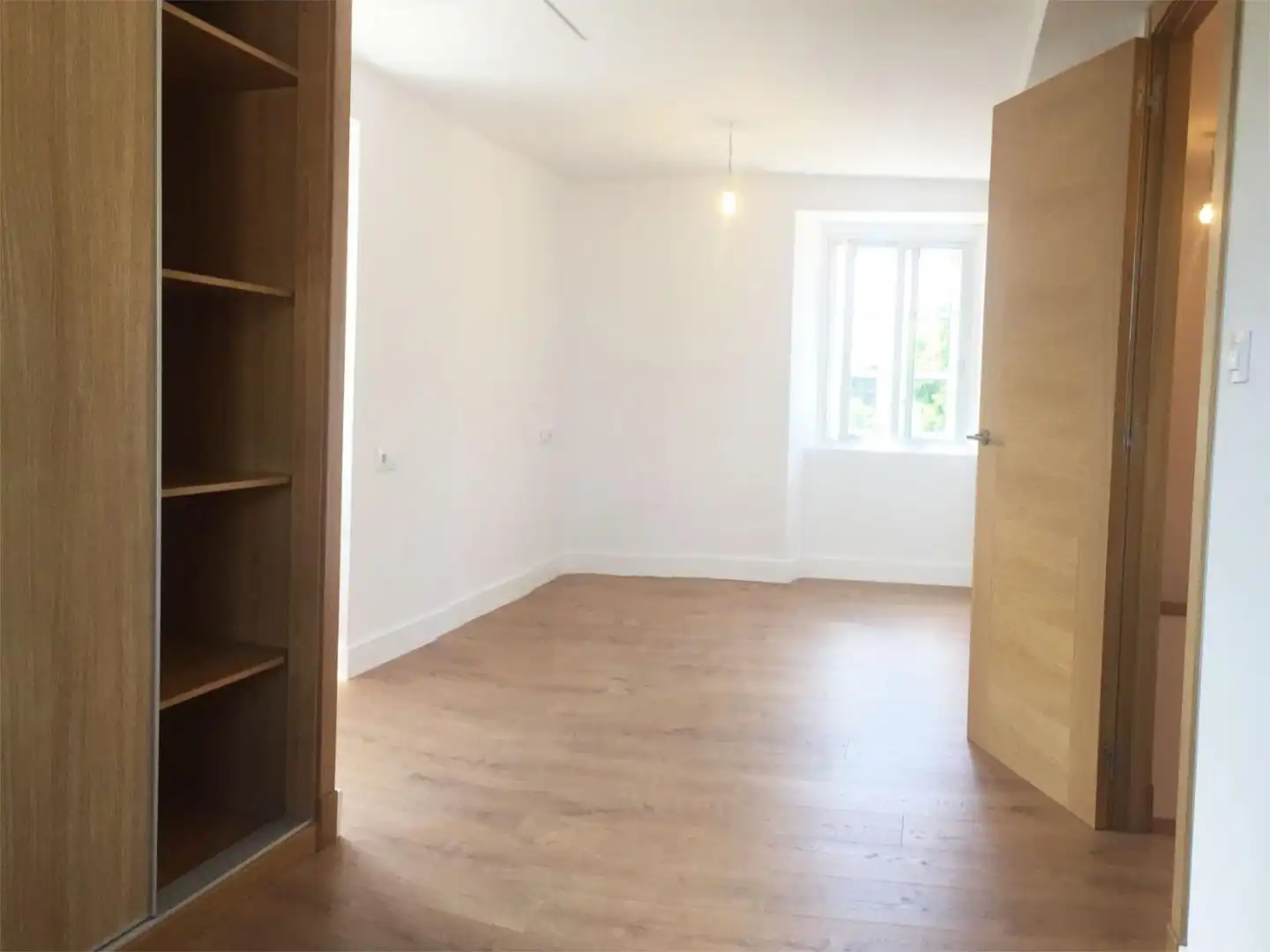 Bedroom of Flat for rent in Narón  with Heating, Private garden and Parquet flooring