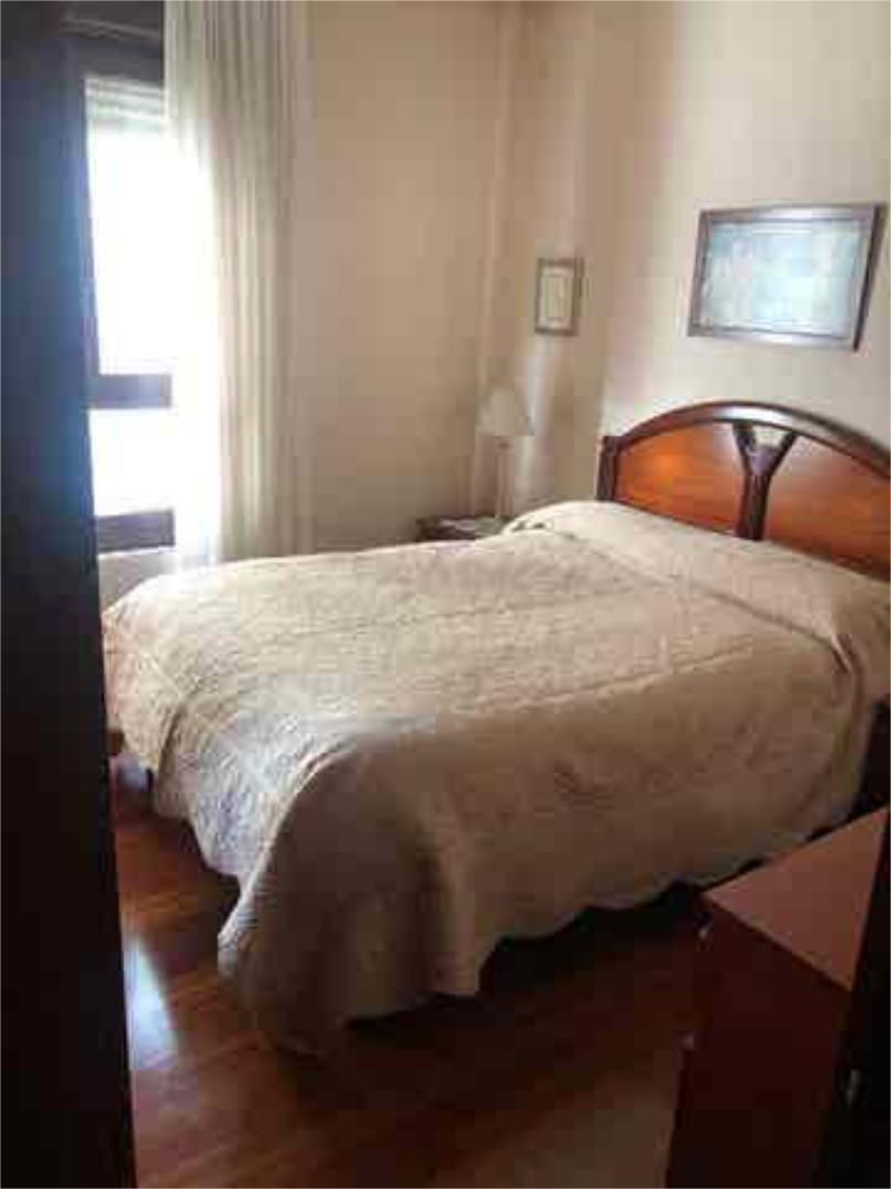 Habitación de Piso en venta en Barakaldo  con Terraza y Trastero