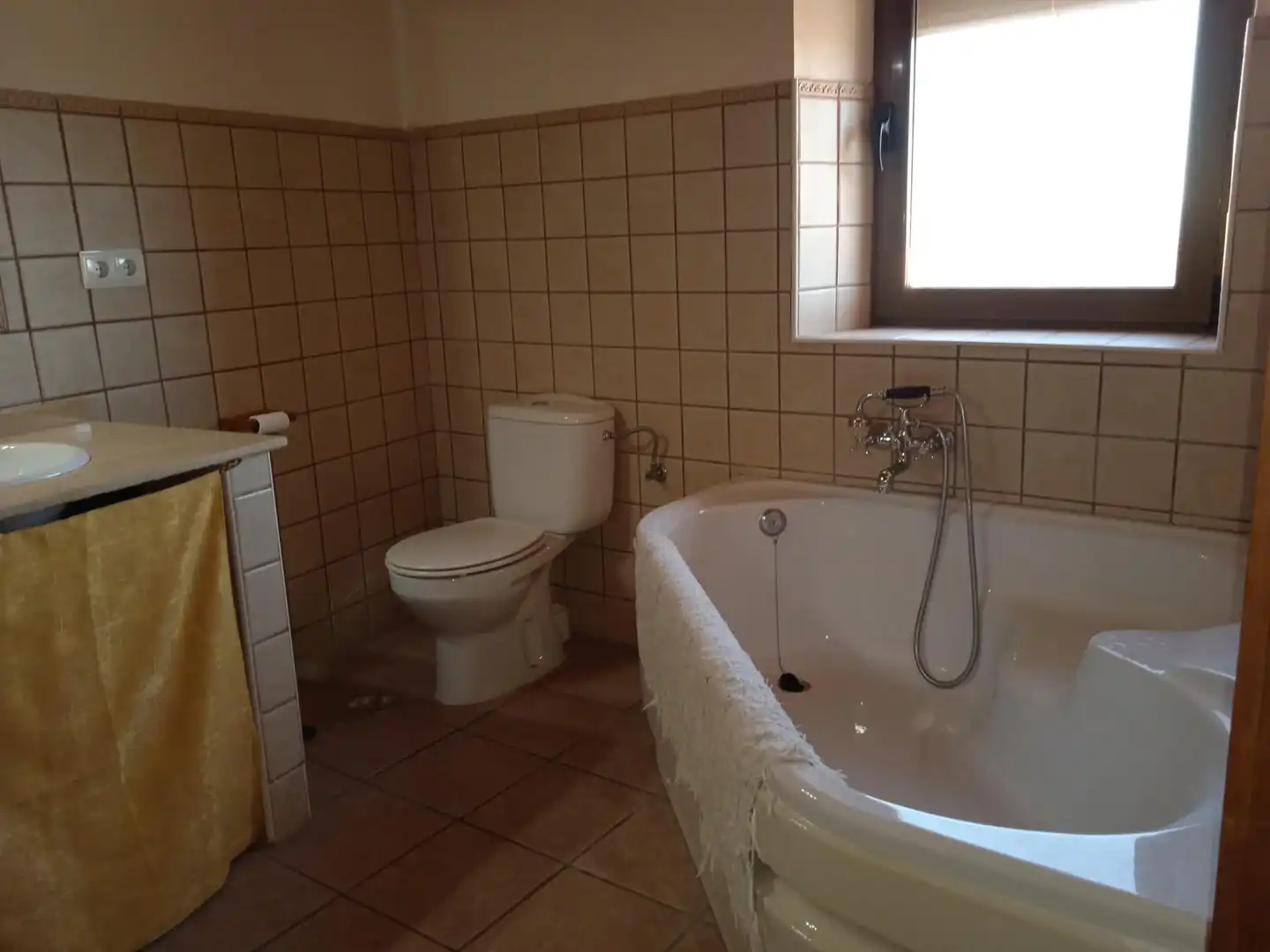 Casa o xalet en venda a Calle de la Fuente, 54, Jaraíz de la Vera Bany de Casa o xalet en venda en Jaraíz de la Vera amb Terrassa i Balcó