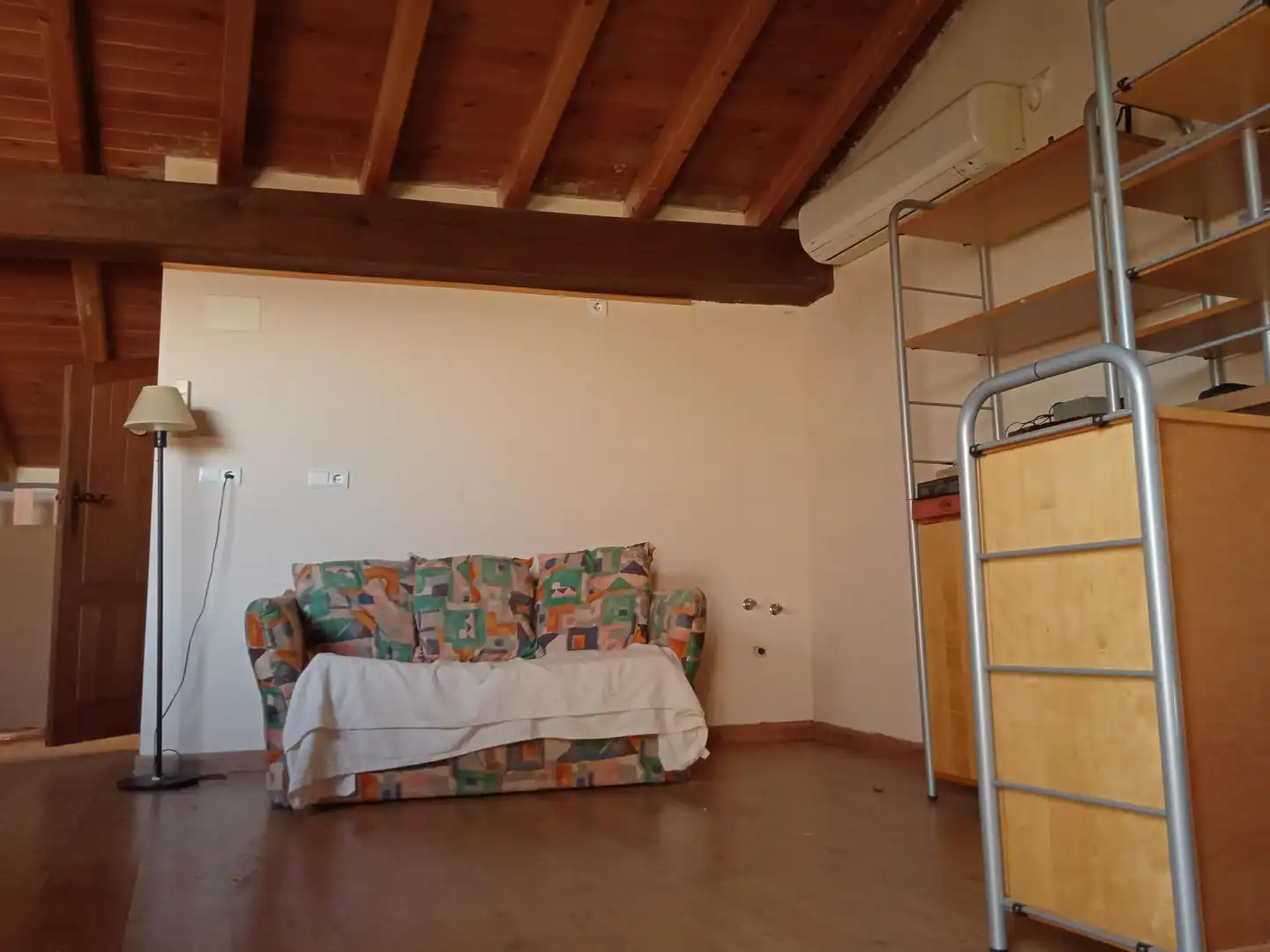 Casa o xalet en venda a Calle de la Fuente, 54, Jaraíz de la Vera Dormitori de Casa o xalet en venda en Jaraíz de la Vera amb Terrassa i Balcó