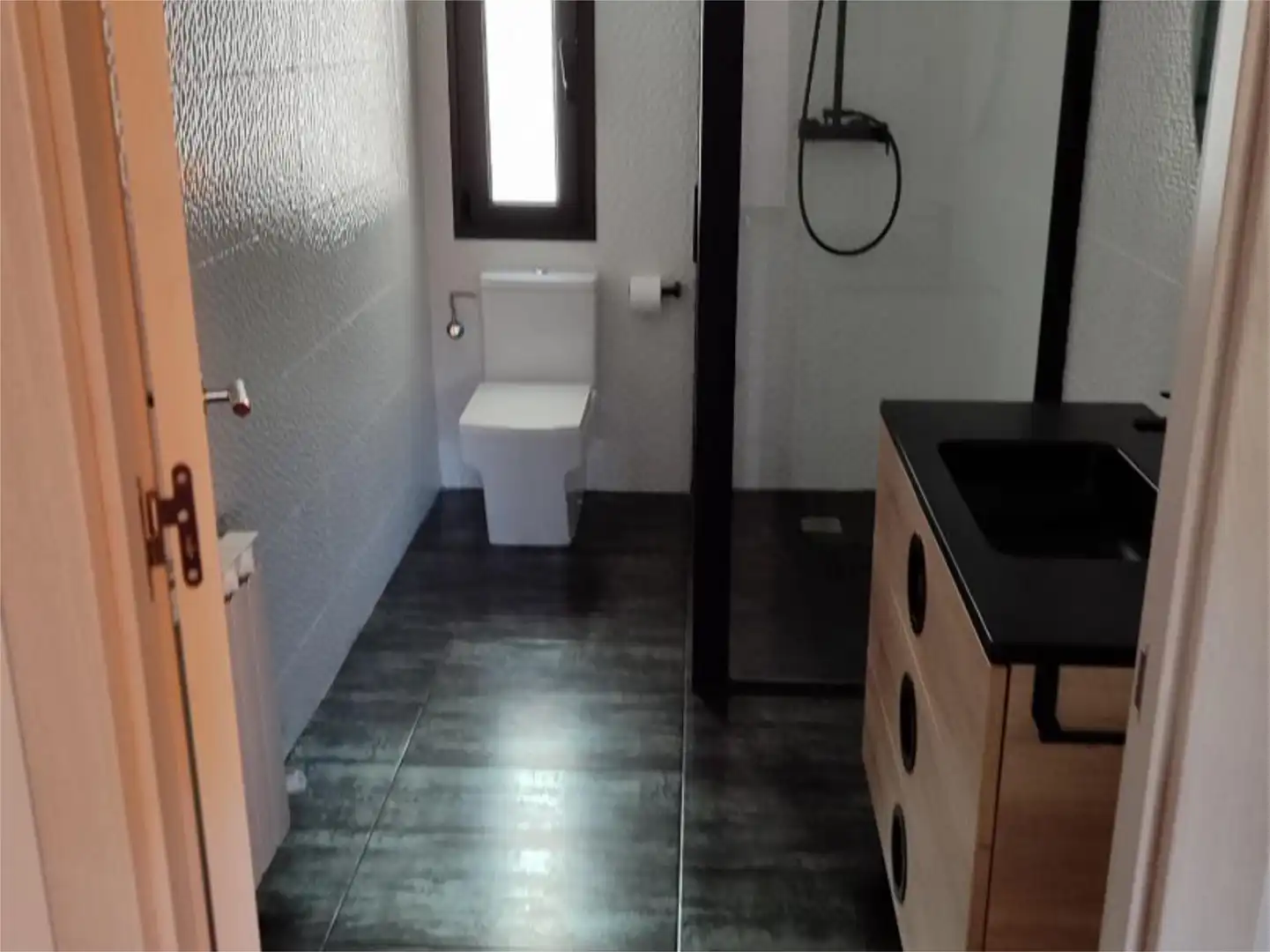 Baño de Piso de alquiler en Alcorisa con Calefacción, Terraza y Amueblado
