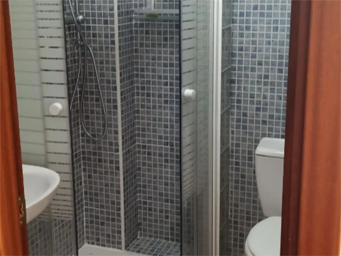 Maisonette zum Verkauf in Rúa Villadóniga, 5, Piñeiros- Freixeiro Badezimmer von Maisonette zum Verkauf in Narón