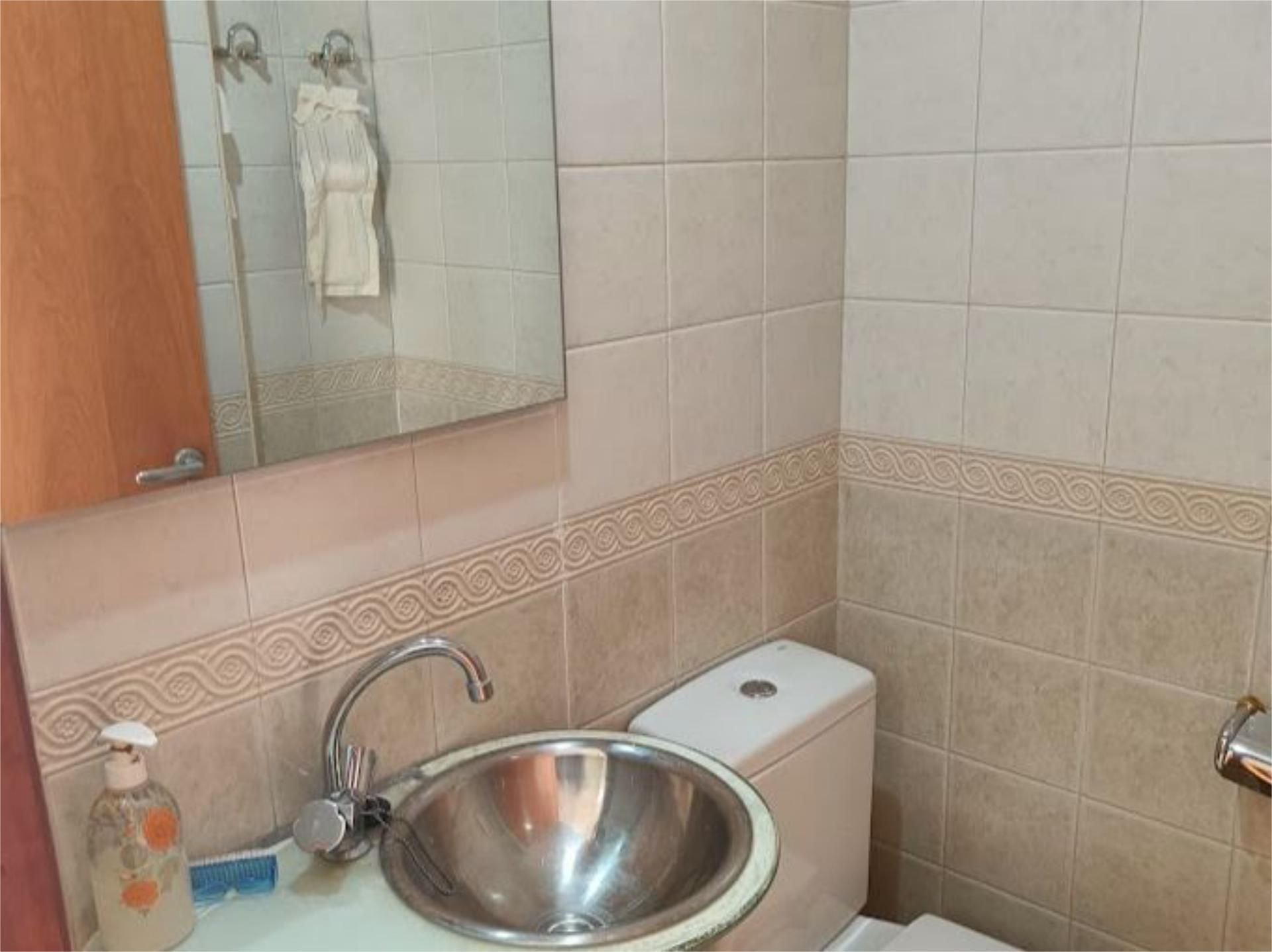 Bathroom of Flat for sale in  Barcelona Capital  with Air Conditioner and Terrace