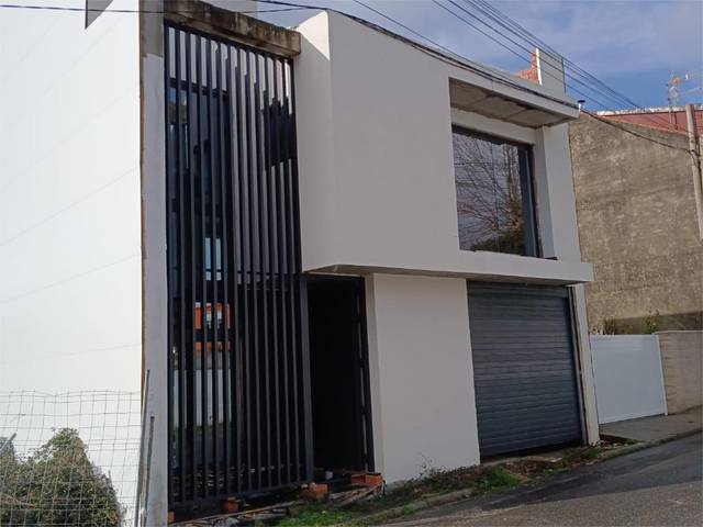 Piso en Venta en Rúa Cultura, 3 en Sobrán