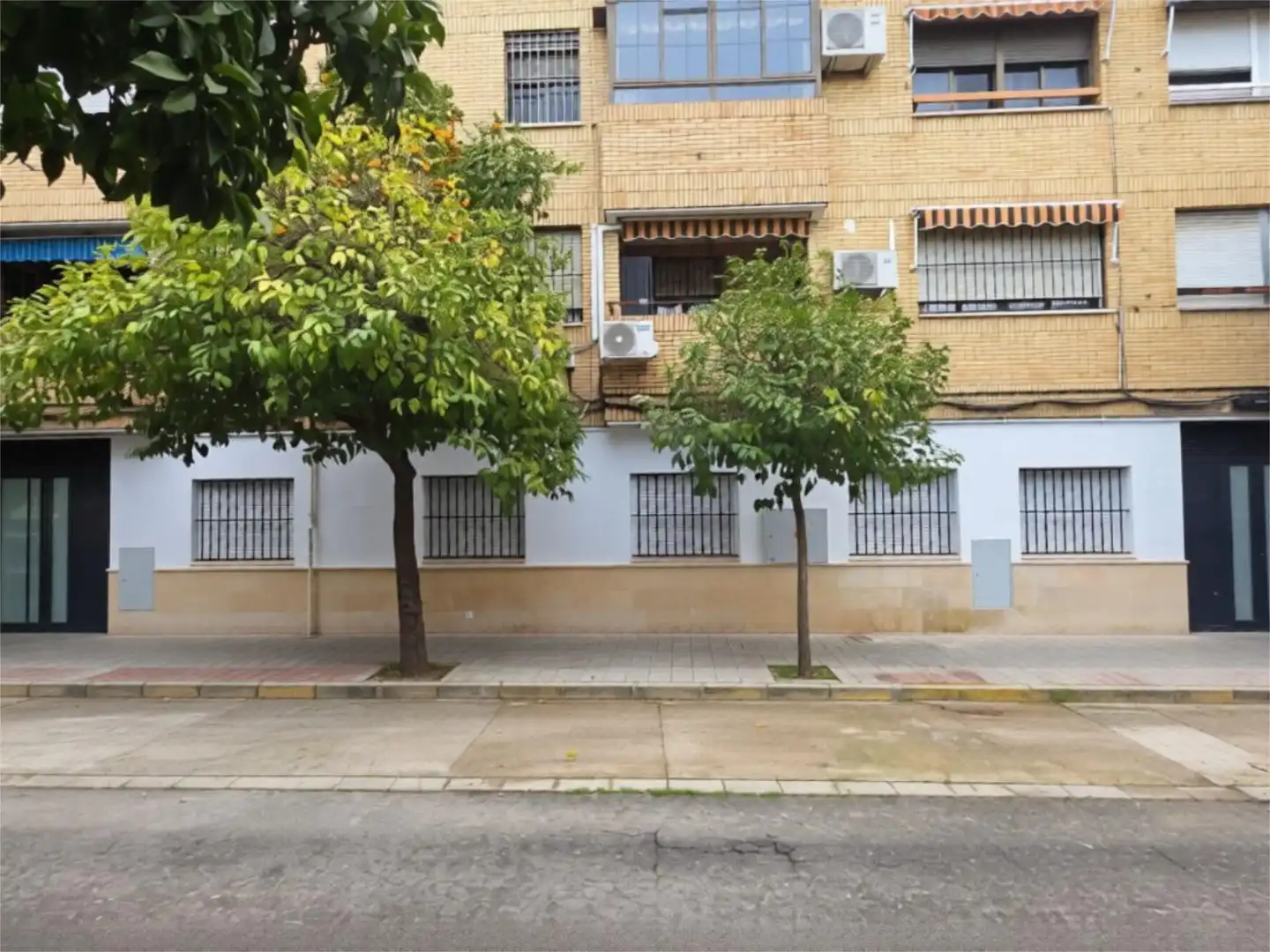 Pis en venda a Calle Melchor Gallegos, 1, Barrio del Nervión Vista exterior de Pis en venda en Sevilla amb Aire condicionat, Calefacció i Videoporter