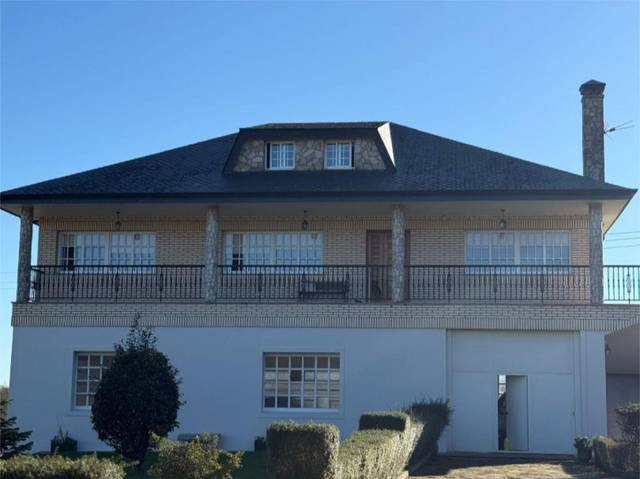 Casa-chalet en Alquiler en N-547, 12 en O Pino