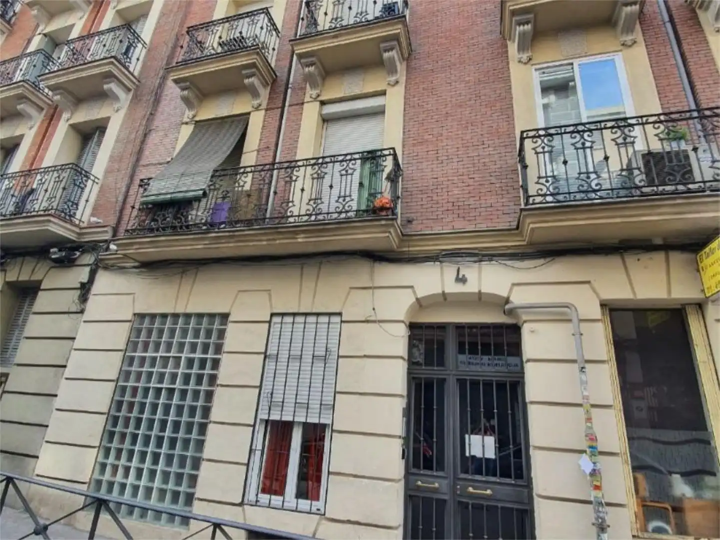 Erdgeschoss zum Verkauf in Calle de Teruel, 4, Cuatro Caminos - Azca Außenansicht von Erdgeschoss zum Verkauf in Madrid mit Klimaanlage, Abstellraum und Möbliert