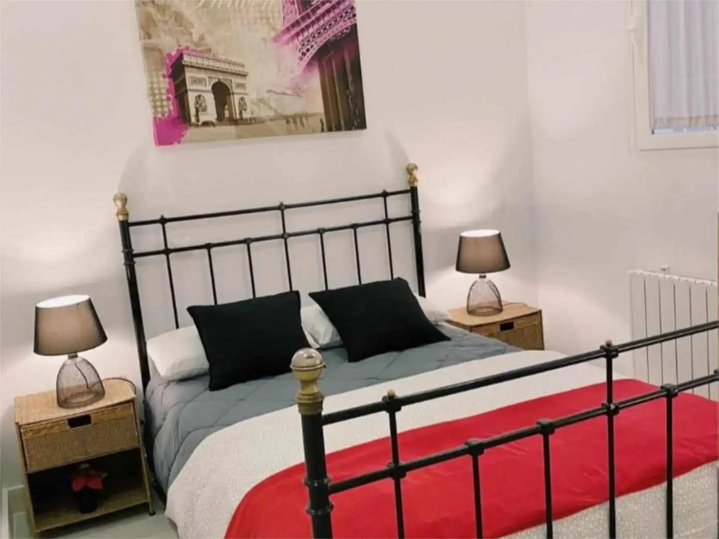 Erdgeschoss zum Verkauf in Calle de Teruel, 4, Cuatro Caminos - Azca Schlafzimmer von Erdgeschoss zum Verkauf in Madrid mit Klimaanlage, Abstellraum und Möbliert