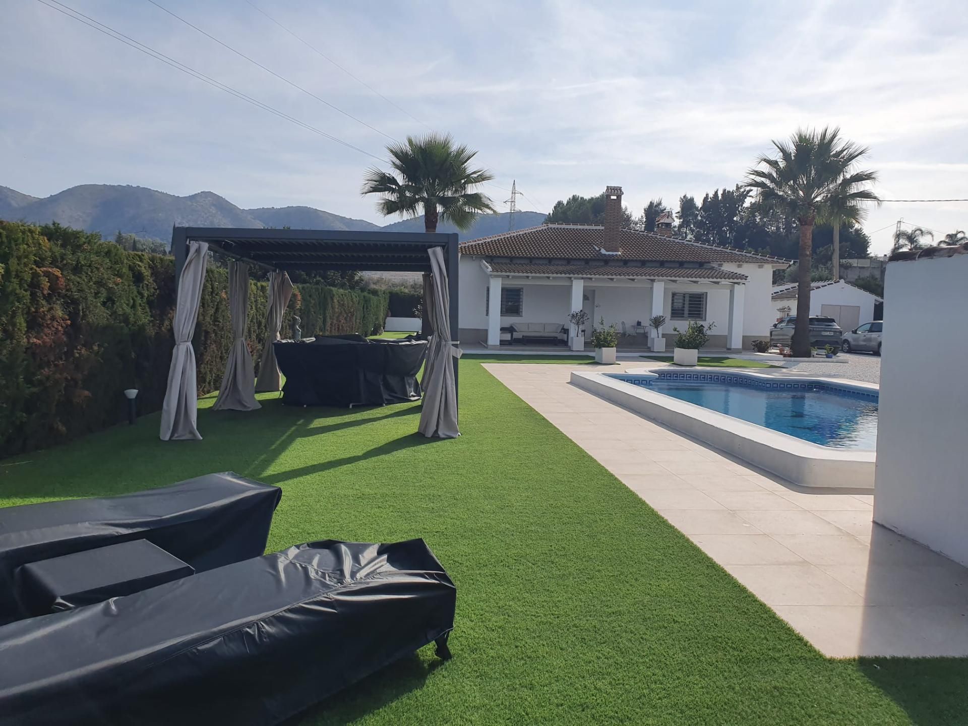Jardí de Casa o xalet en venda en Cártama amb Aire condicionat, Terrassa i Piscina