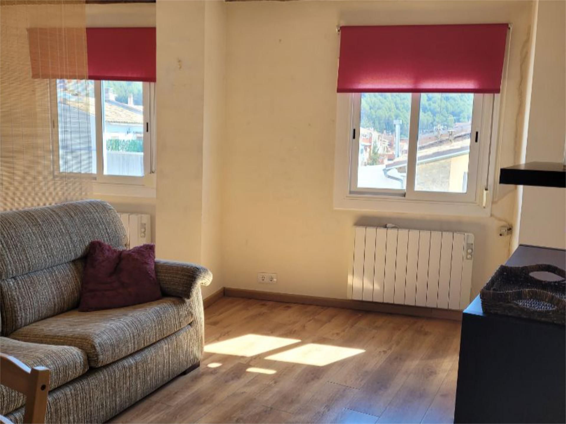 Living room of Flat to rent in Sallent  with Heating, Parquet flooring and Furnished