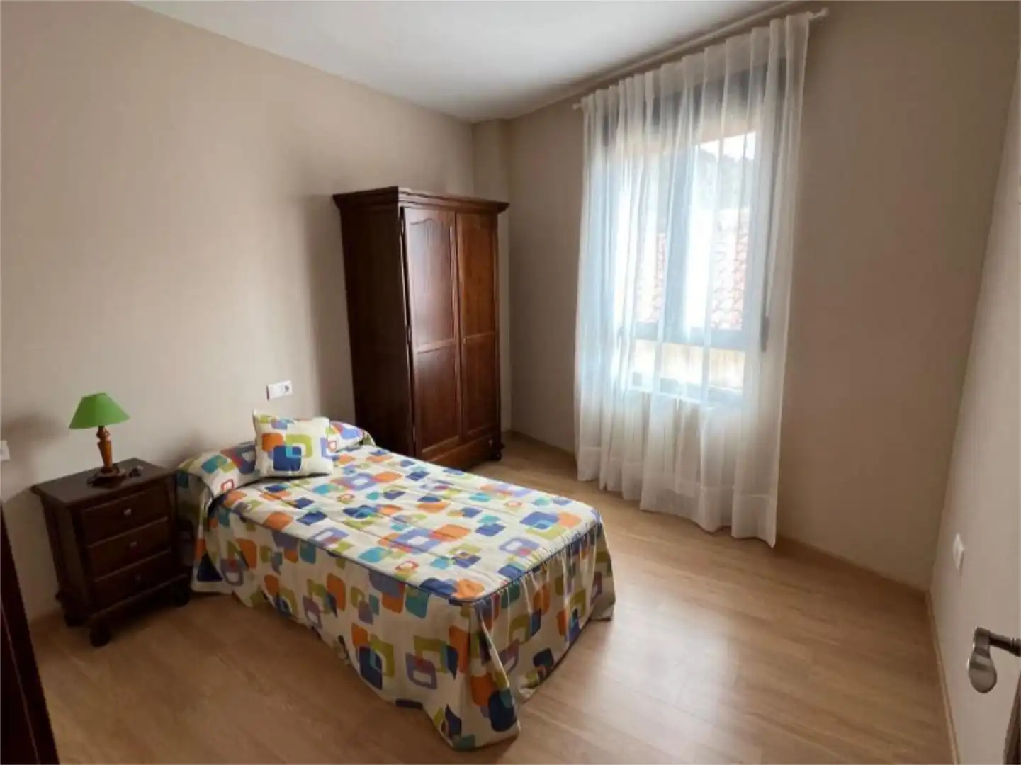 Piso en venta en Calle Alcalde Manuel Carcelén, 1, Chinchilla de Monte-Aragón Habitación de Piso en venta en Chinchilla de Monte-Aragón con Aire acondicionado