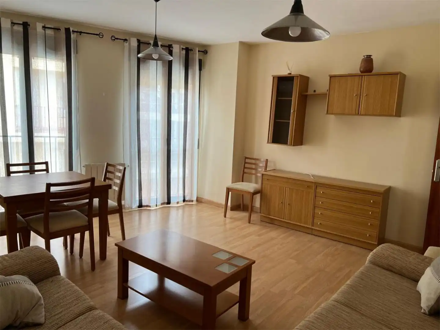 Piso en venta en Calle Alcalde Manuel Carcelén, 1, Chinchilla de Monte-Aragón Sala de estar de Piso en venta en Chinchilla de Monte-Aragón con Aire acondicionado