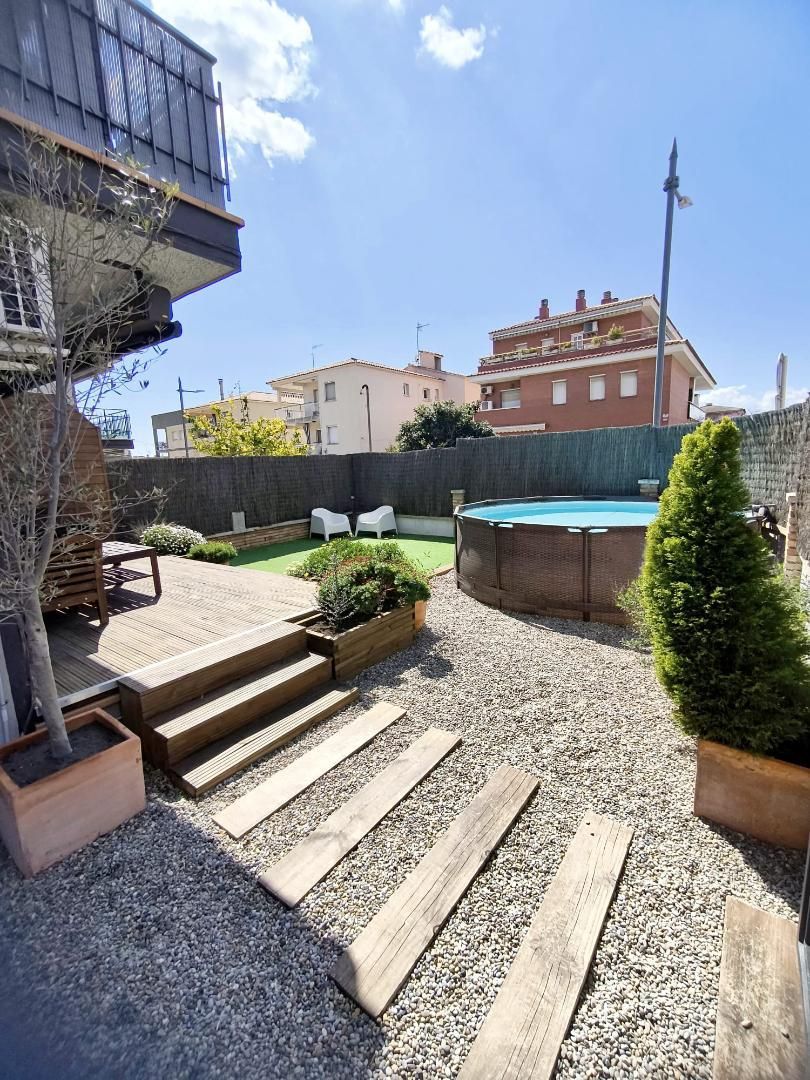 Swimming pool of Apartment for sale in Calafell  with Terrace and Furnished