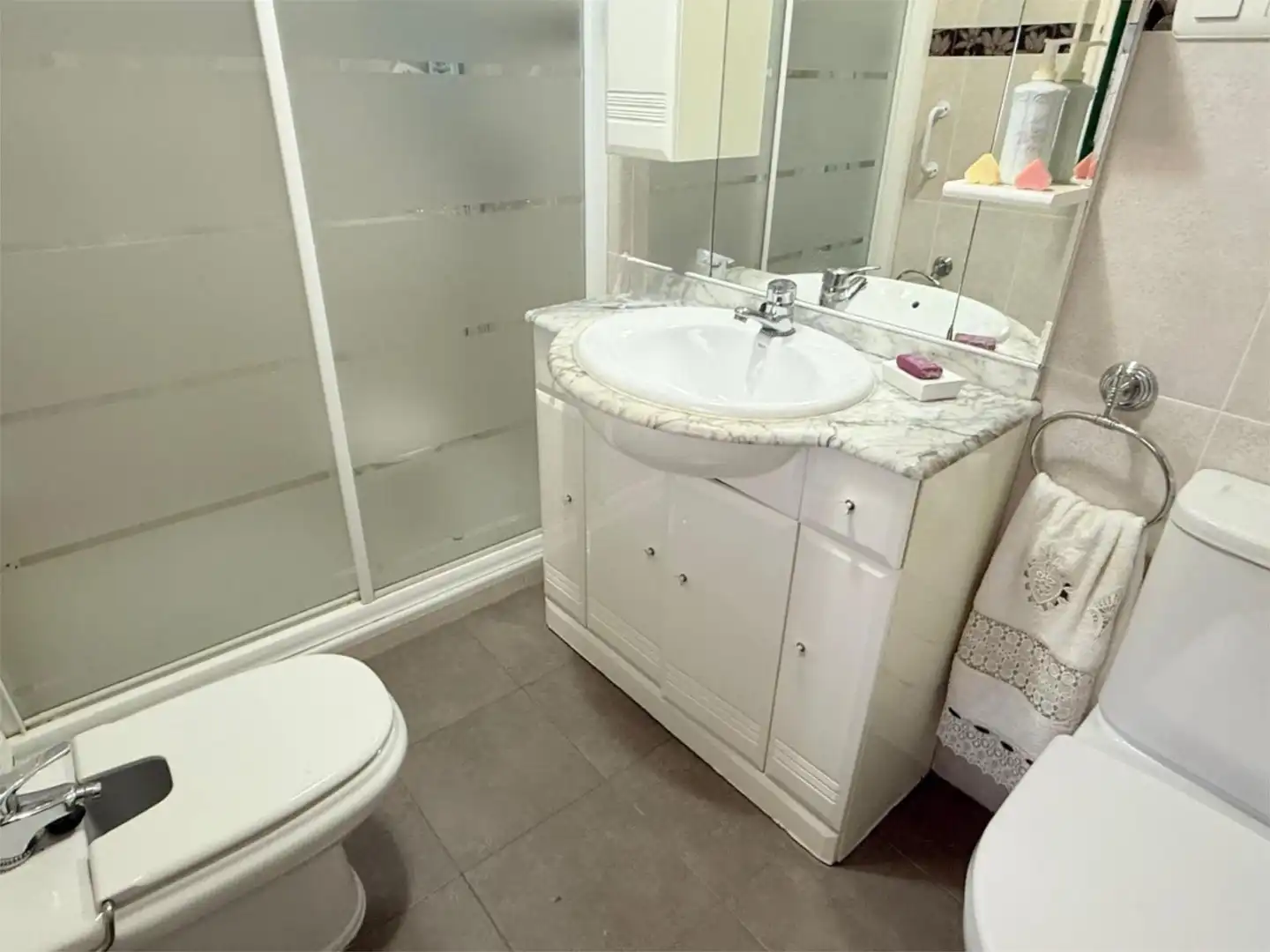 Detached homes for sale in Calle Evangelista, 15, Nava del Rey Bathroom of Detached homes for sale in Nava del Rey with Heating, Terrace and Storage room
