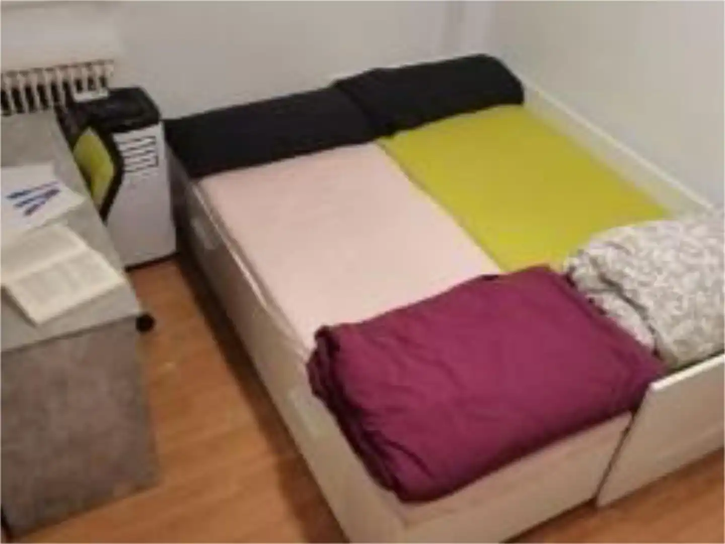 Bedroom of Flat for share in Madrid  with Air Conditioner, Heating and Parquet flooring