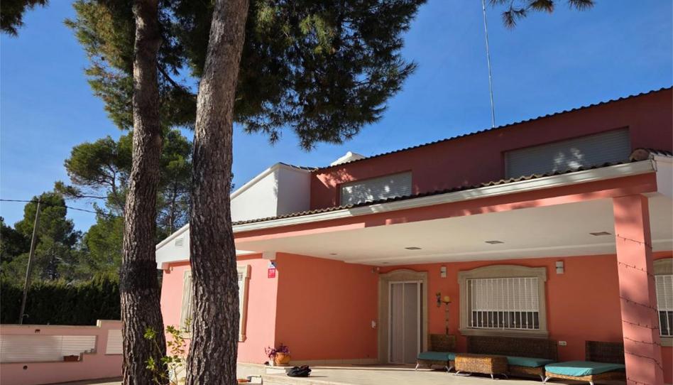 Casa o chalet en venta en Calle del General, 114, Utiel, Valencia - imagen 1 Foto 1 de Casa o chalet en venta en Calle del General, 114, Utiel, Valencia