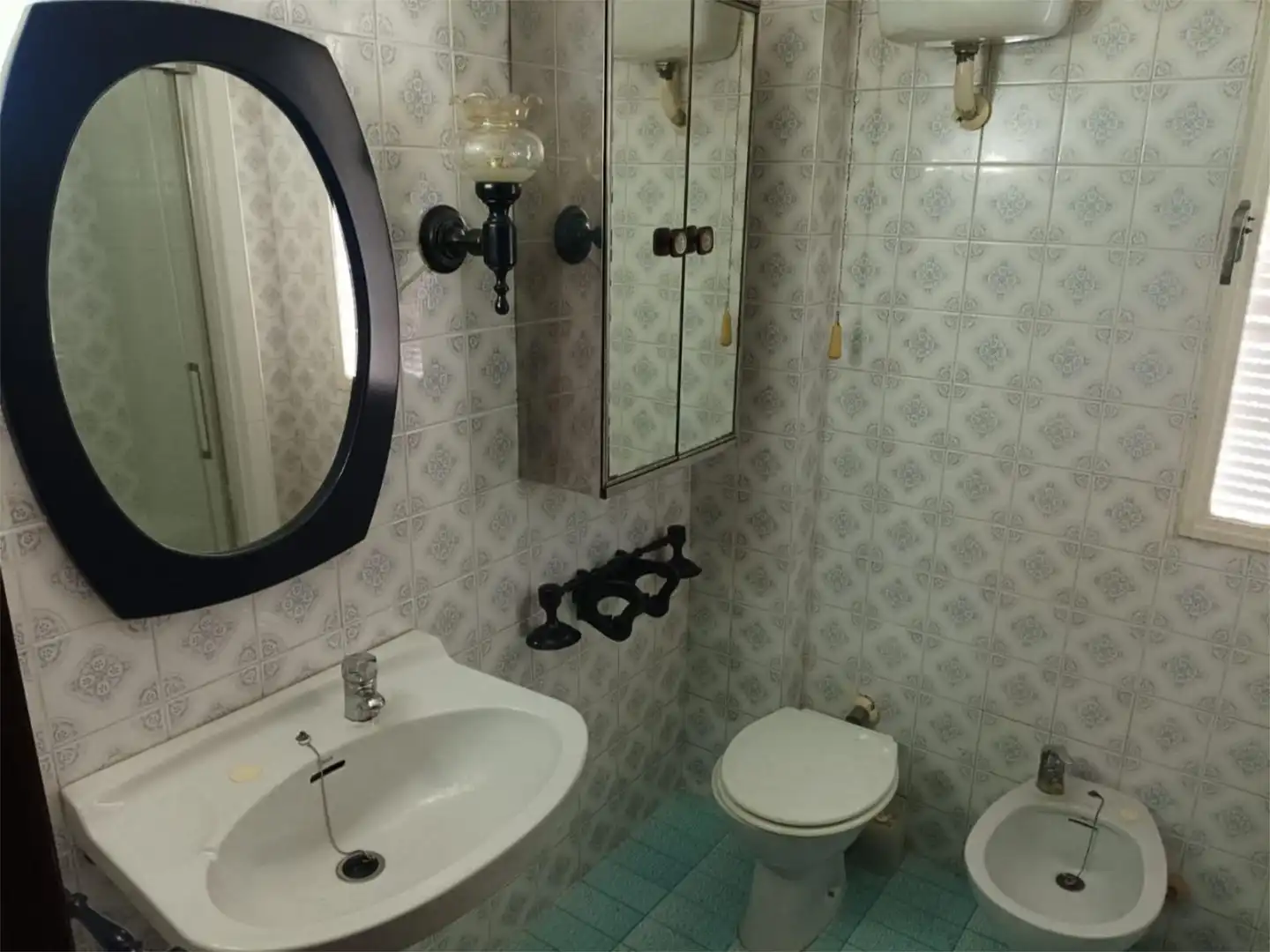 Bathroom of Flat for sale in  Valencia Capital  with Air Conditioner and Terrace