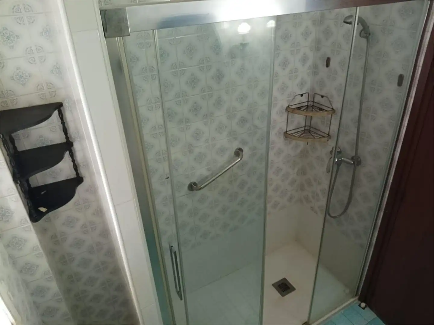 Bathroom of Flat for sale in  Valencia Capital  with Air Conditioner and Terrace