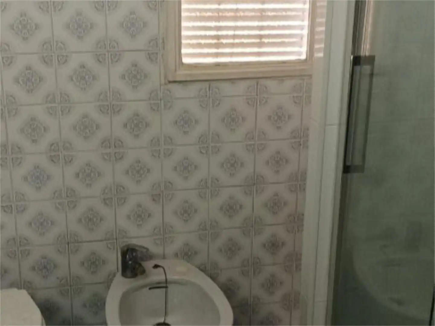 Bathroom of Flat for sale in  Valencia Capital  with Air Conditioner and Terrace