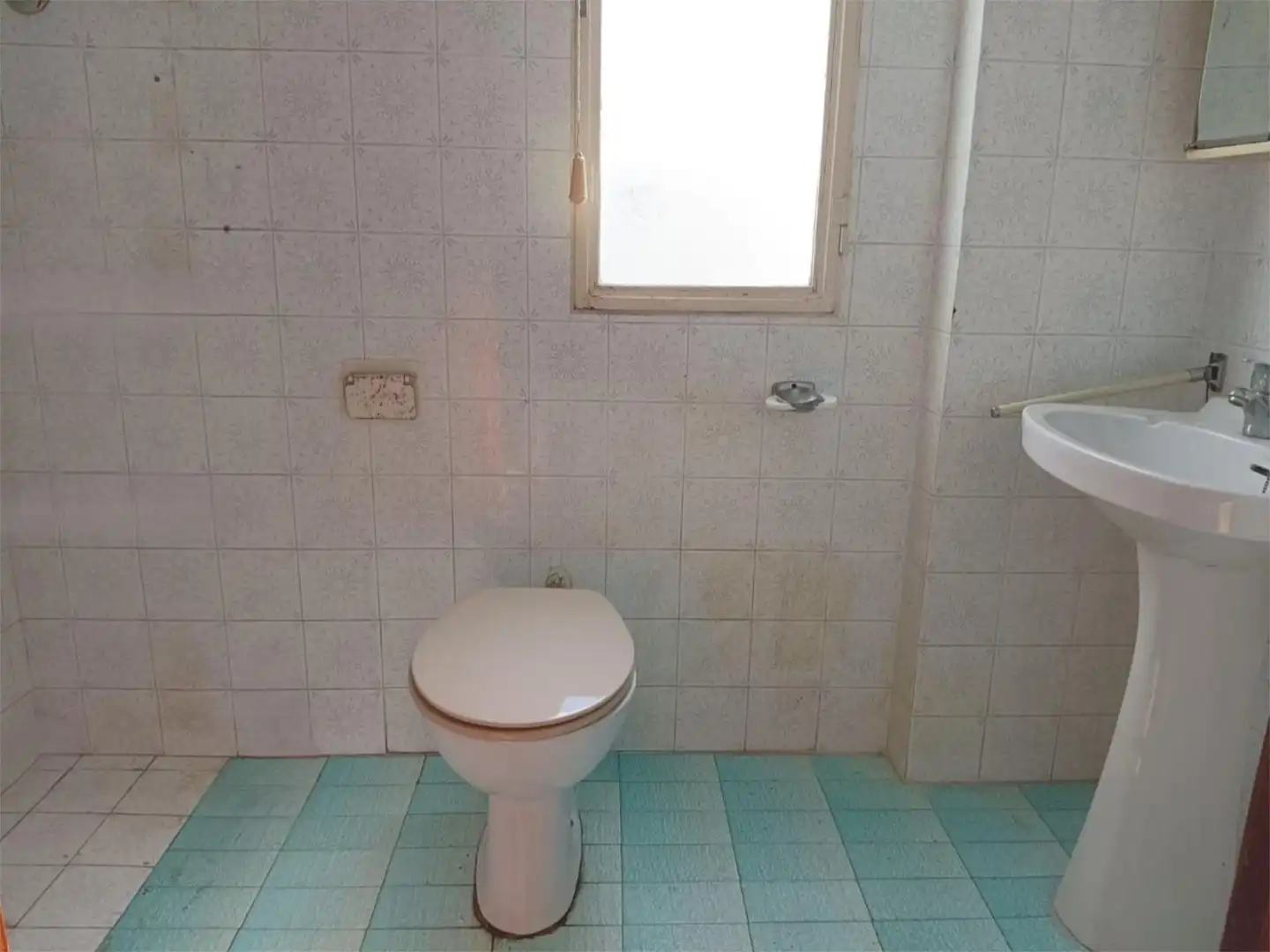 Bathroom of Flat for sale in  Valencia Capital  with Air Conditioner and Terrace