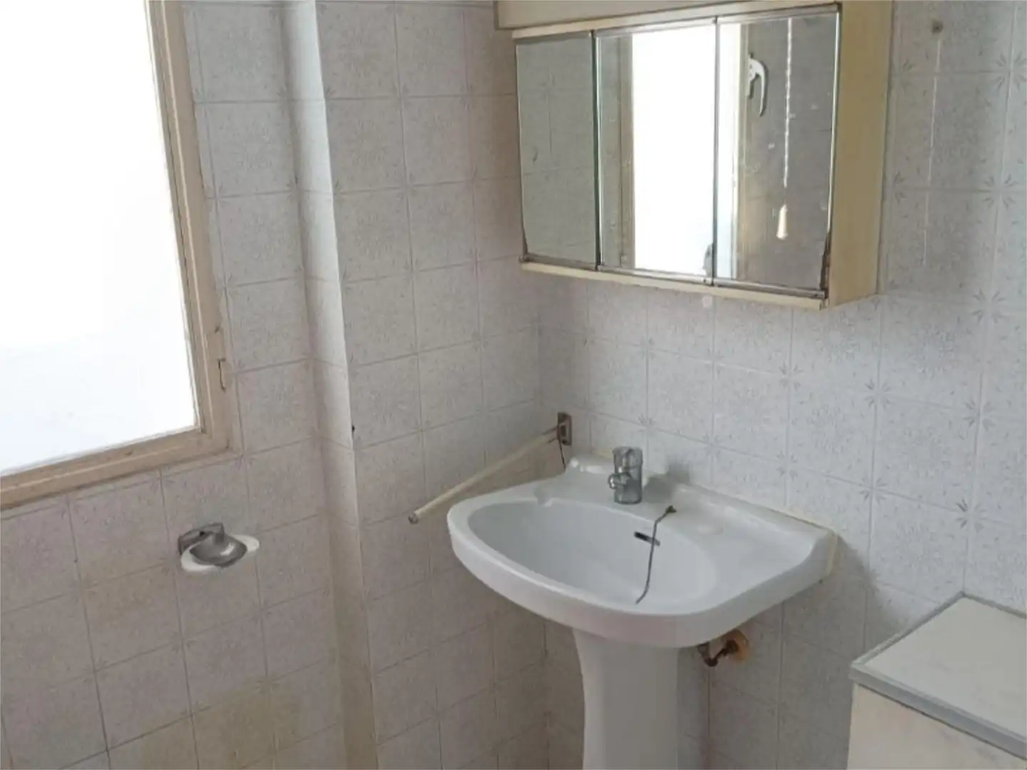 Bathroom of Flat for sale in  Valencia Capital  with Air Conditioner and Terrace