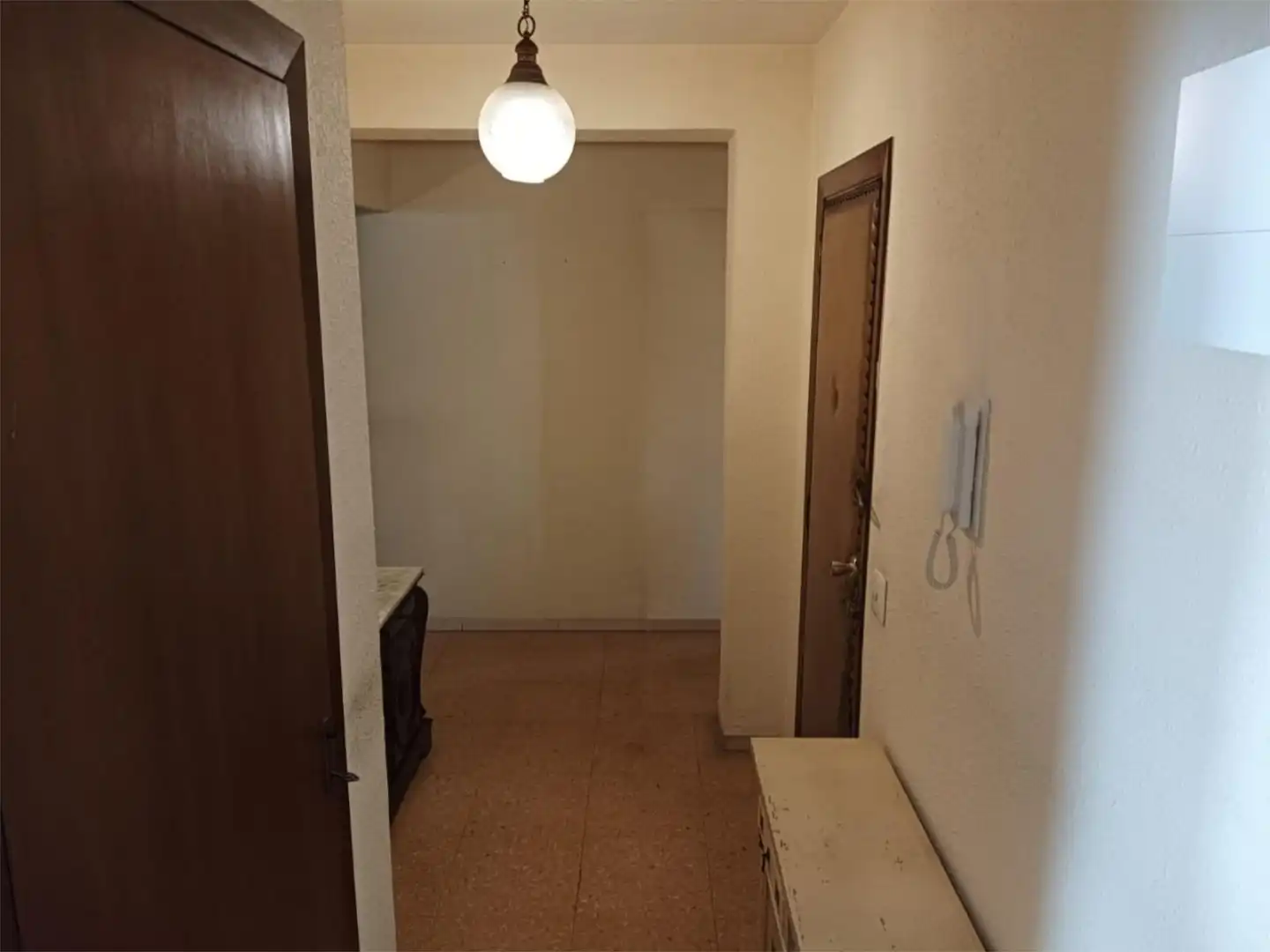 Flat for sale in  Valencia Capital  with Air Conditioner and Terrace