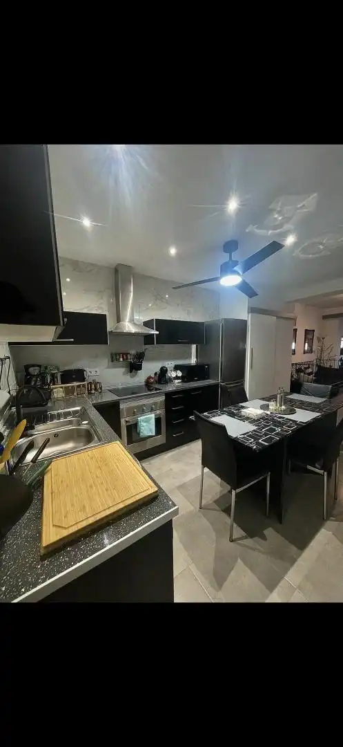 Piso en venta en Carrer Sant Bartomeu, S'Arenal Cocina de Piso en venta en Llucmajor con Amueblado