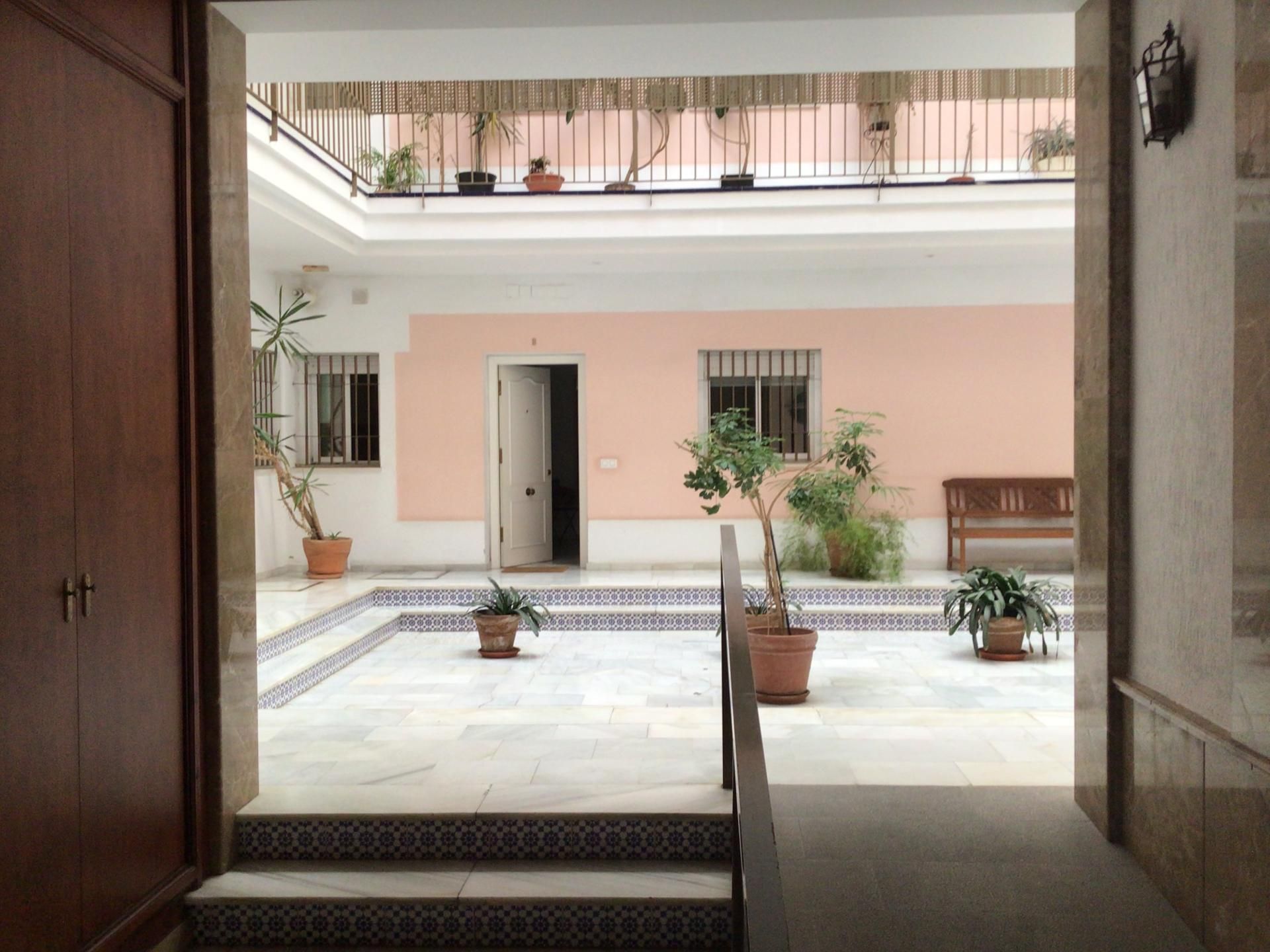 Apartment for rent in  Sevilla Capital  with Air Conditioner, Heating and Furnished