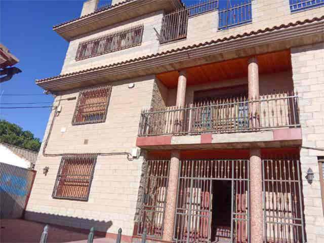 Casa-chalet en Alquiler en Fuentes de Ebro