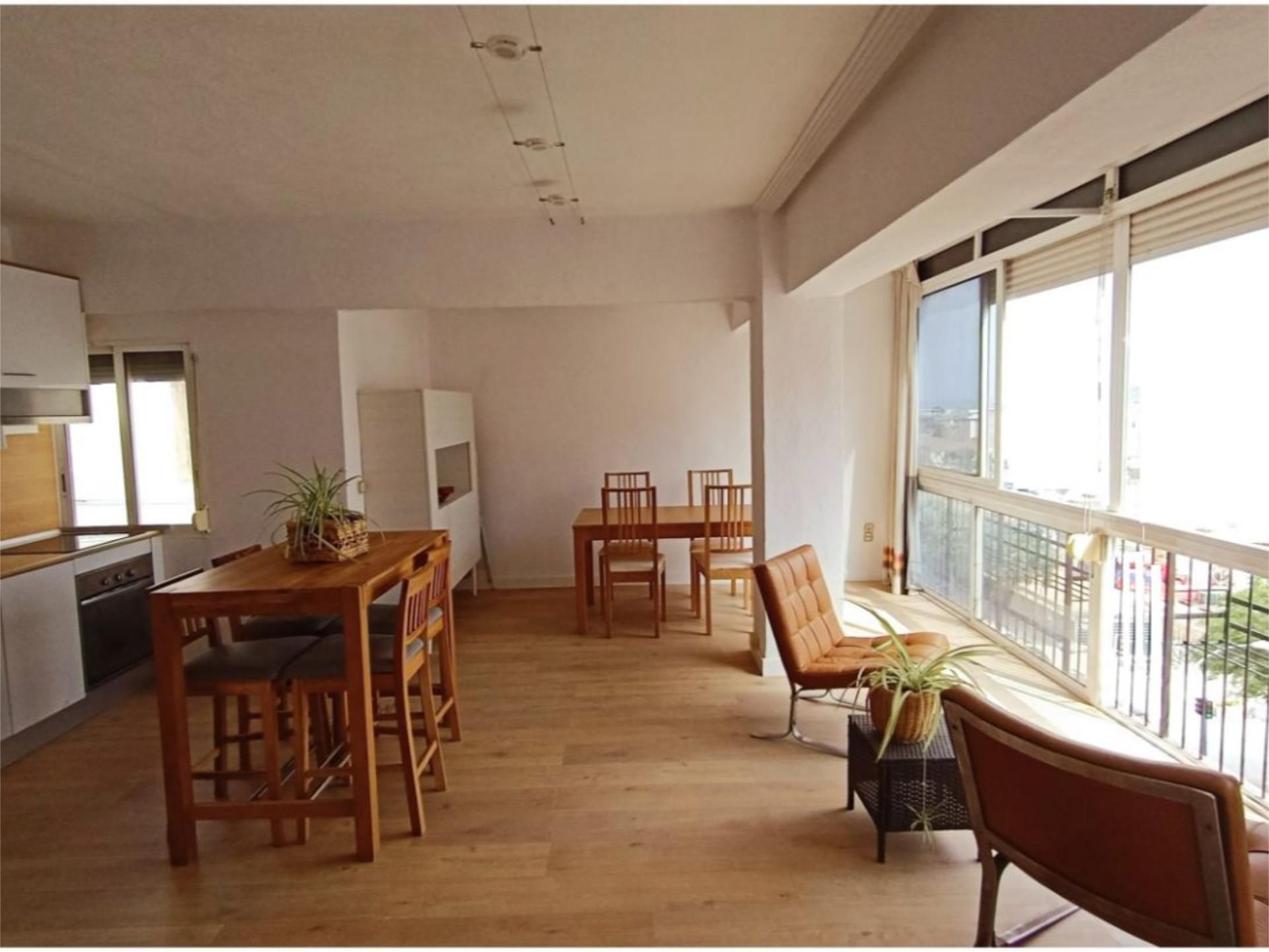 Comedor de Piso de alquiler en Alicante / Alacant con Aire acondicionado, Calefacción y Parquet