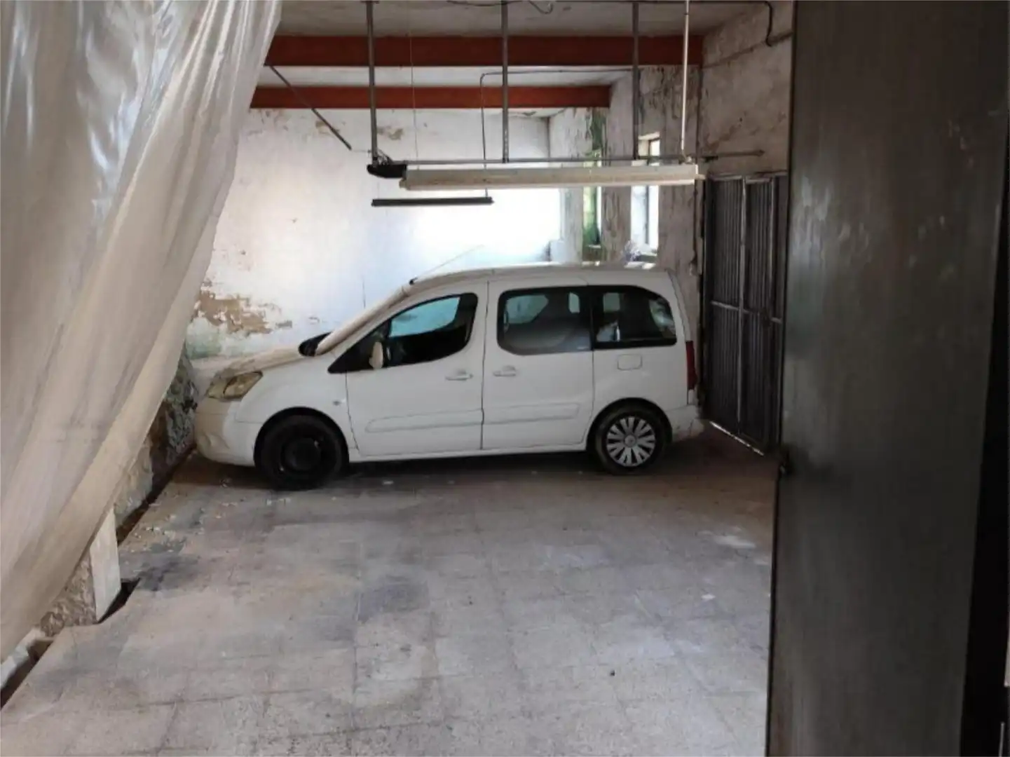 Parkplatz von Country house zum Verkauf in Banyeres de Mariola