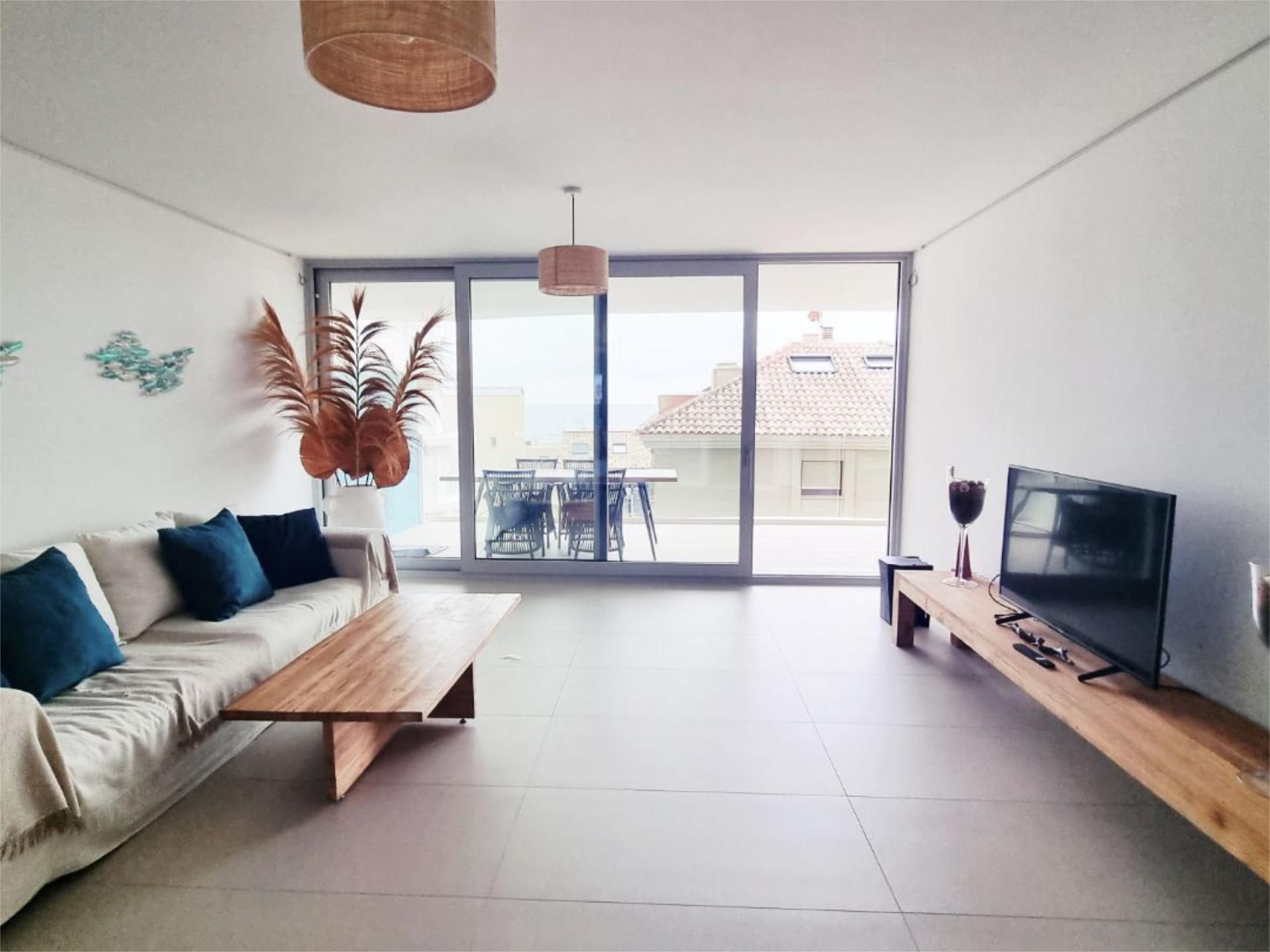 Sala de estar de Piso de alquiler en Fuengirola con Aire acondicionado, Calefacción y Piscina