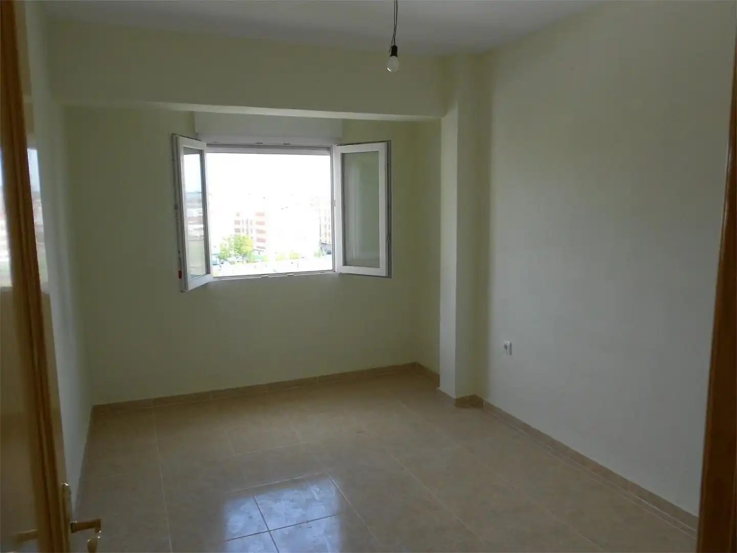 Flat for sale in Calle Laborde, 4, Centro Bedroom of Flat for sale in Mérida with Balcony