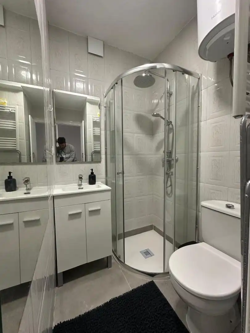 Estudio de alquiler en Avenida de Villajoyosa, 10, Albufereta Baño de Estudio de alquiler en Alicante / Alacant con Aire acondicionado, Calefacción y Amueblado